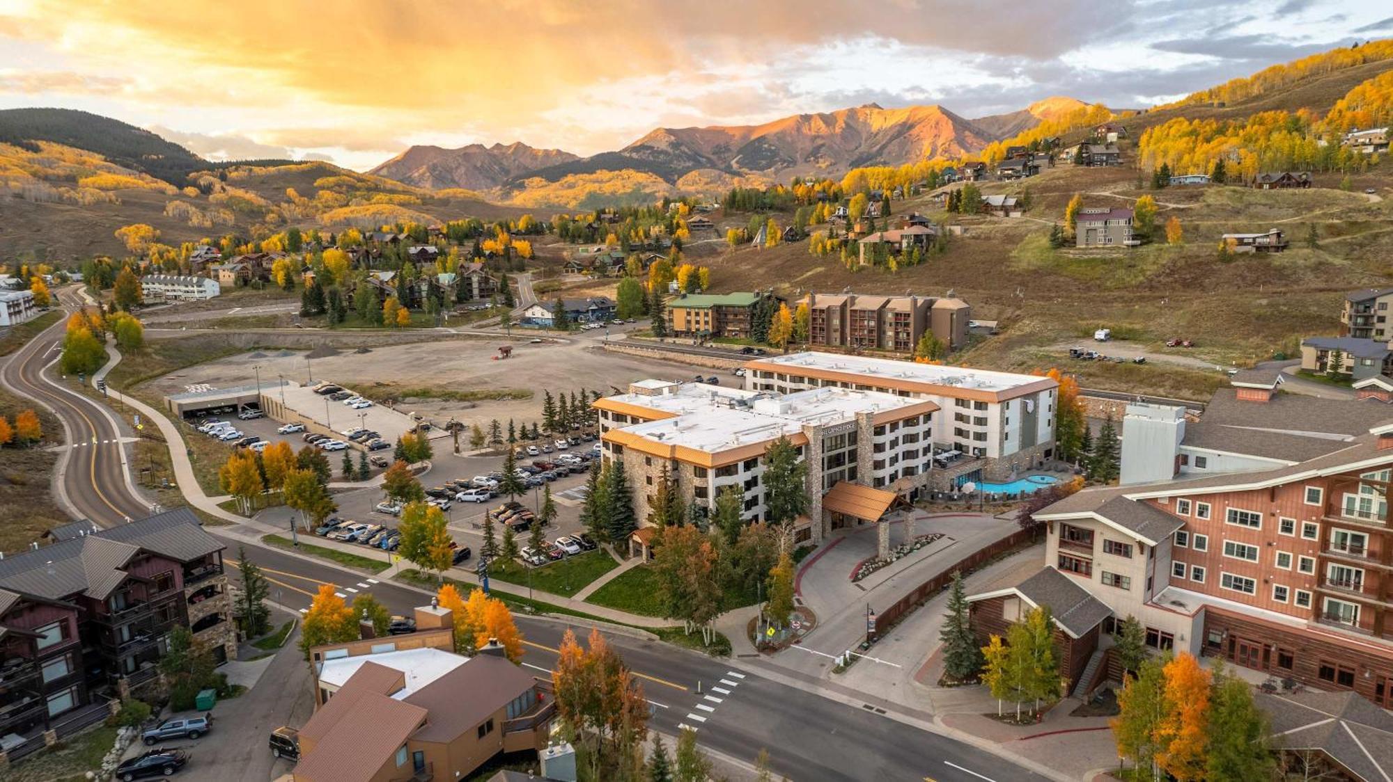 Studio 565 Perfect Location With Pool And Hot Tub Crested Butte Kültér fotó
